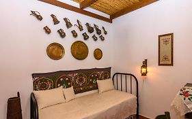 Eros Pittoresque Retreats - Perfect Location, Panoramic Seaview
